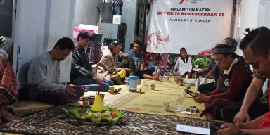 Di malam tirakatan 16 Agustus 2023 dusun Kunden bagi doorprize dan uang ratusan ribu rupiah